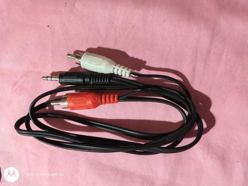 3.5mm Jack to Dual RCA Audio Aux Cable