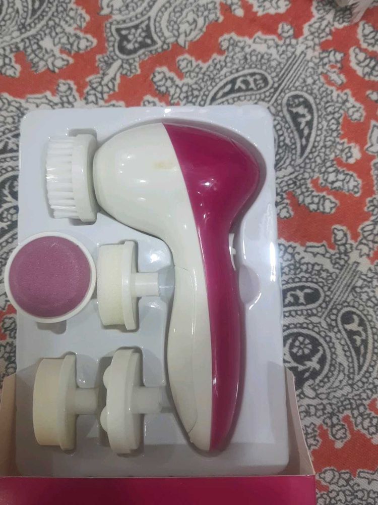 5 In 1 Beauty Massager