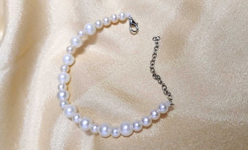 Pearl Beaded Bracelet