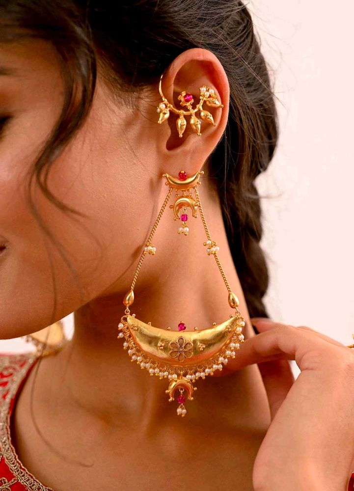 Stunning Gold-toned Earrings