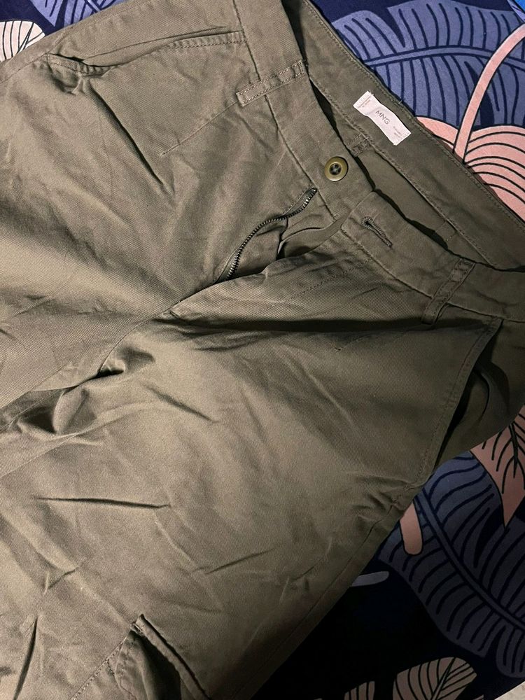 Brand New Baggy Fit Olive Cargo