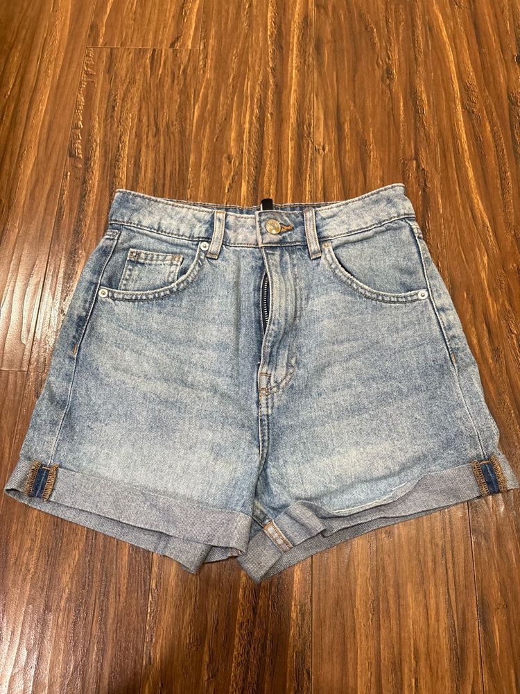 h&amp;m denim high waisted light washed shorts
