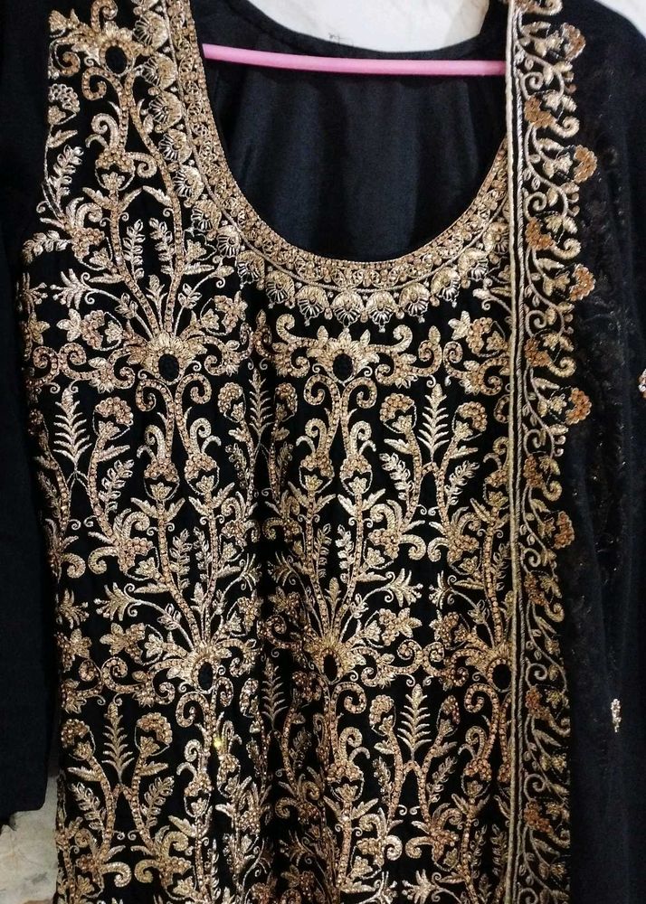 Elegant Embroidered Kurta Set