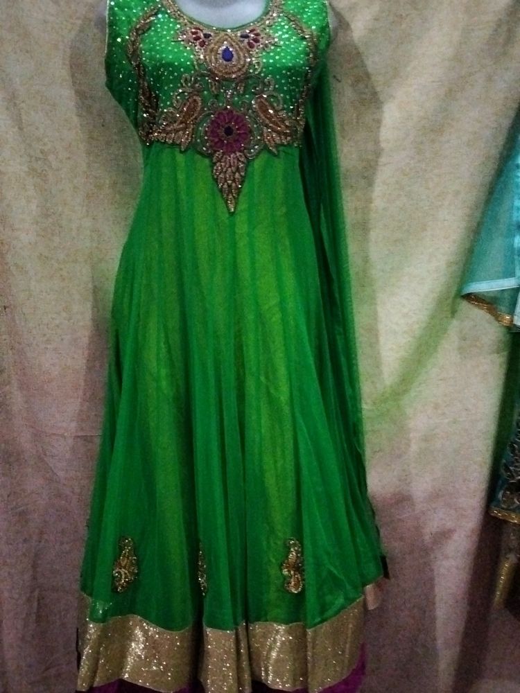 Grown With Dupatta And Pajama