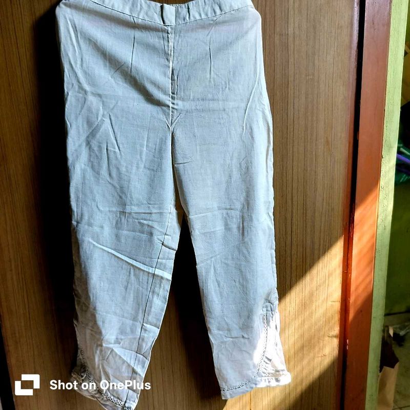 Brand new elegant white pants/legging