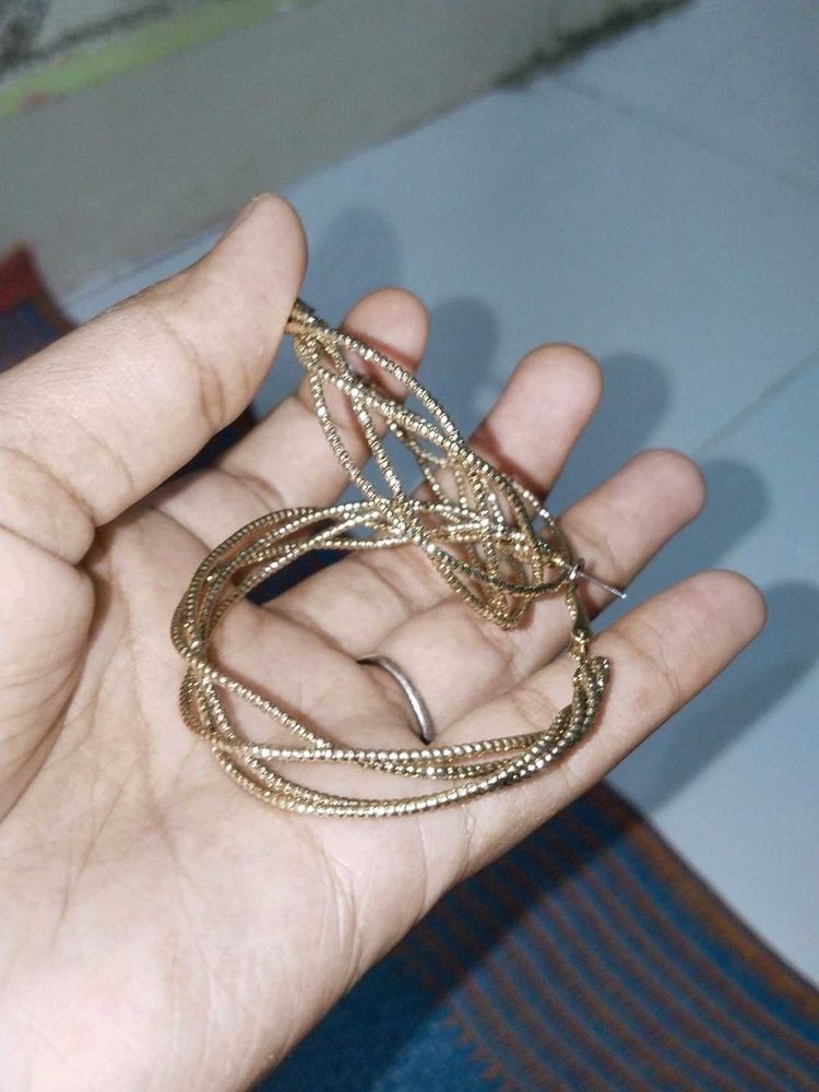 Beutiful golden earrings 😍