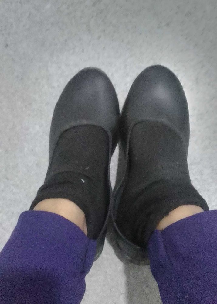 school or college shoe