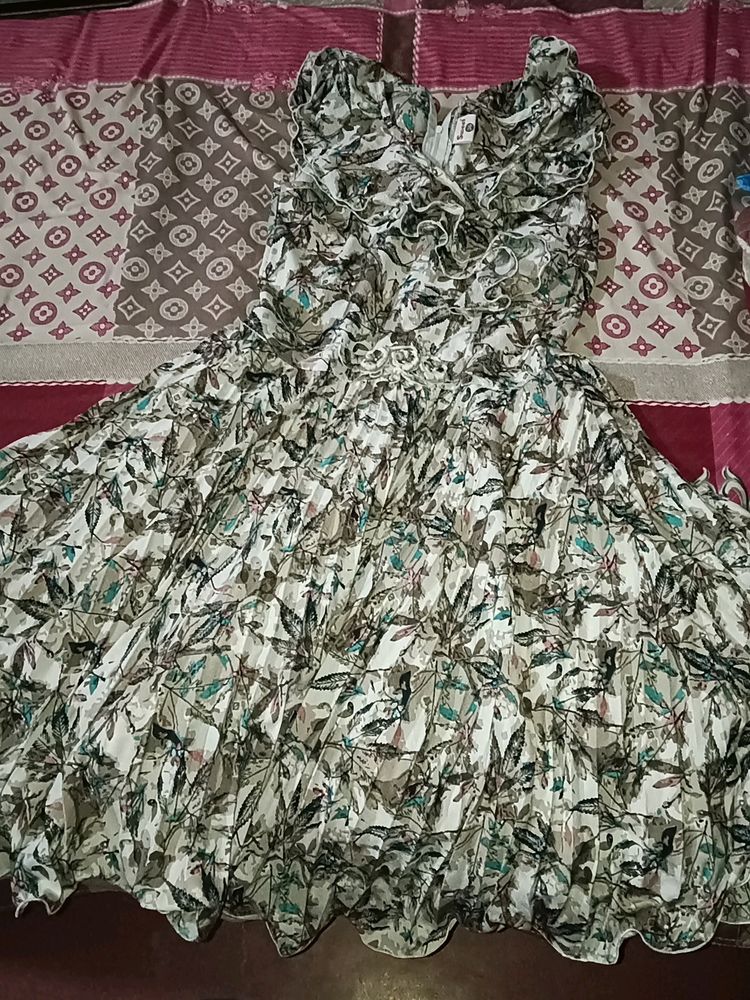 Floral Mini dress ✨🤍