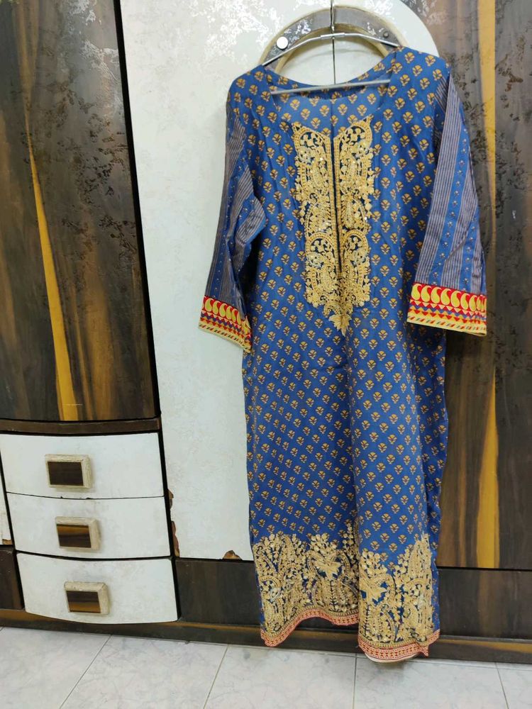 Embroidery Suit