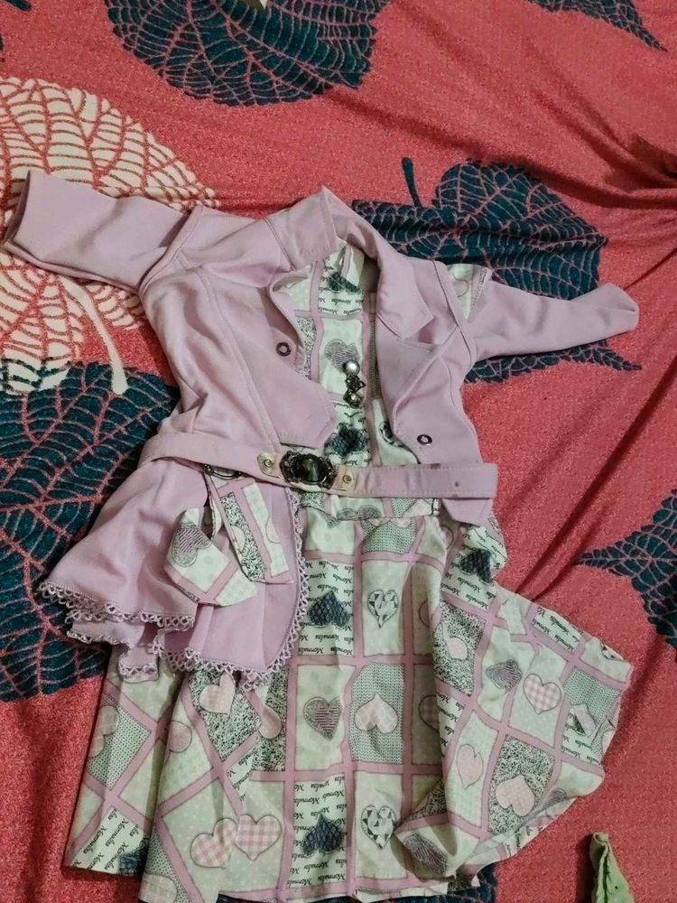Girl&#39;s Pink Heart Dress Set