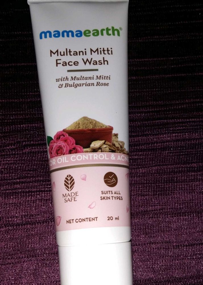 Mamaearth (Multani Mitti Face Wash)
