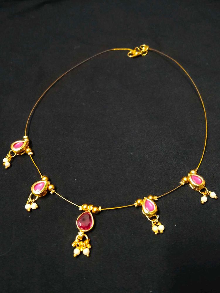 Elegant Pink invisible necklace