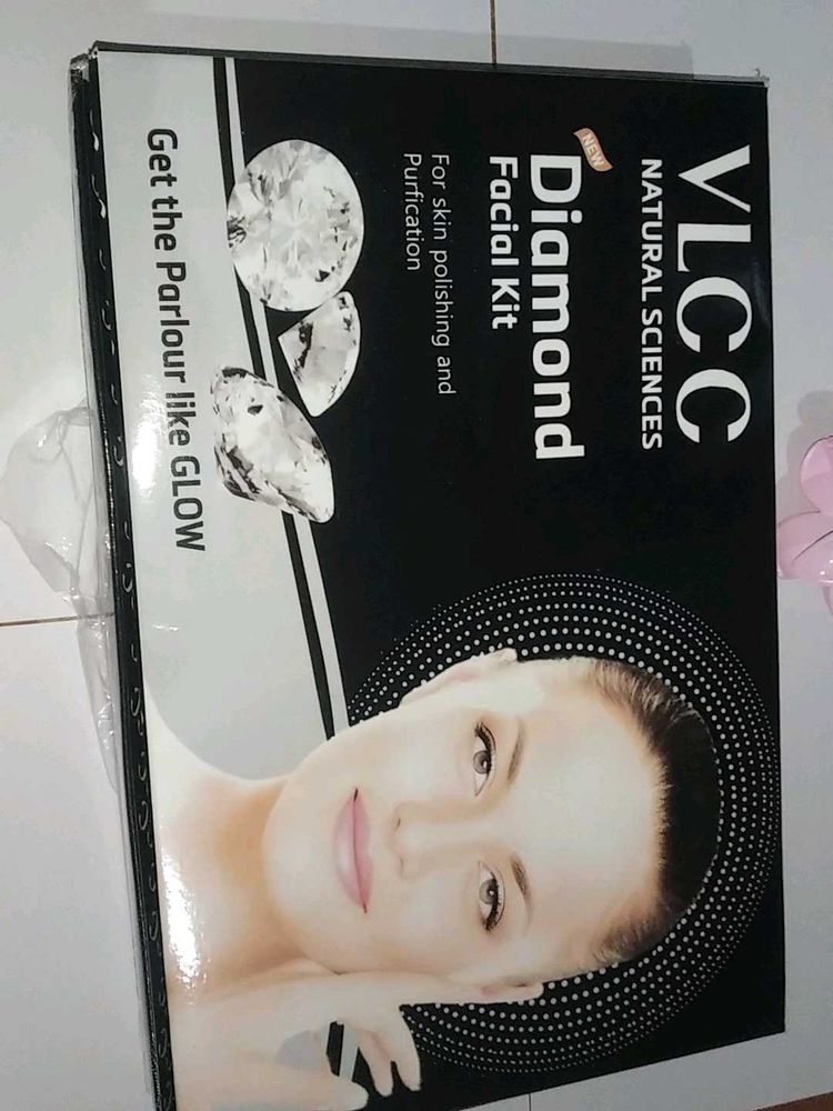 VLCC Natural Science Dimond Facial Kit