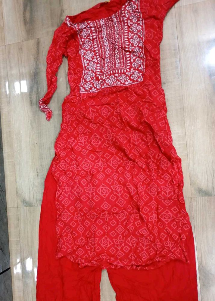 red kurta set