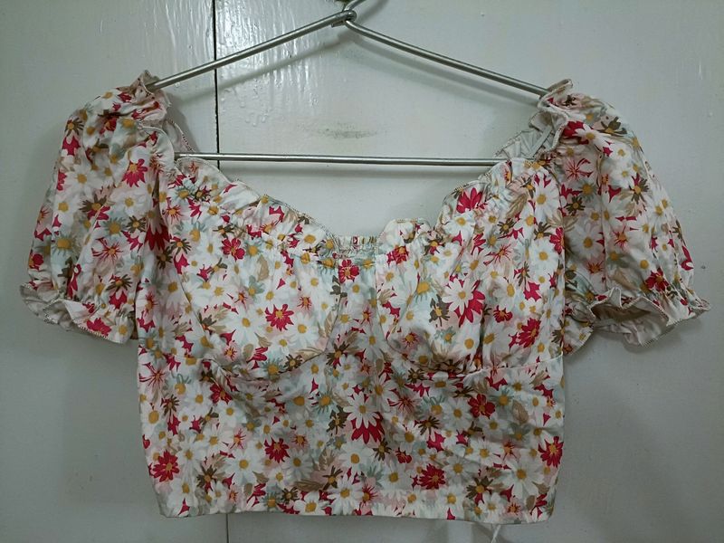 Urbanic shirred top with tag