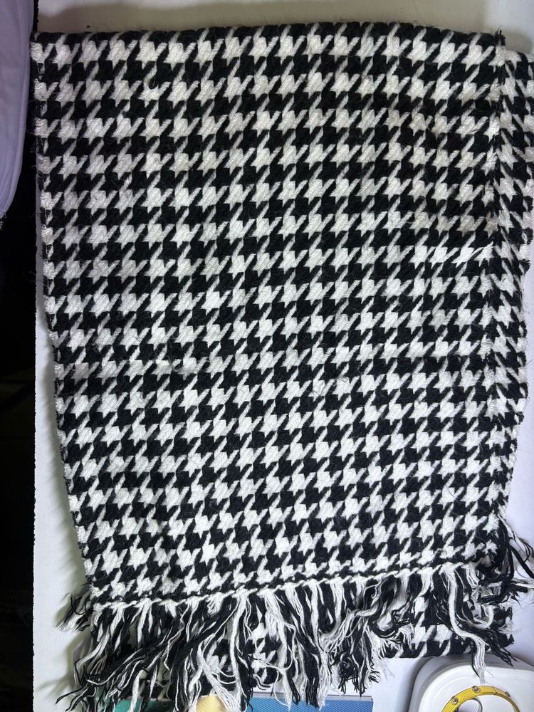 Houndstooth Scarf