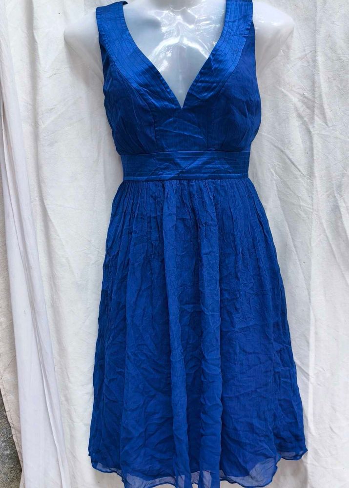 302011. Blue V-Neck Dress