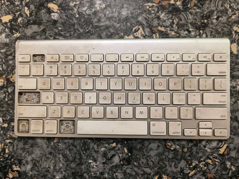 Apple Keyboard