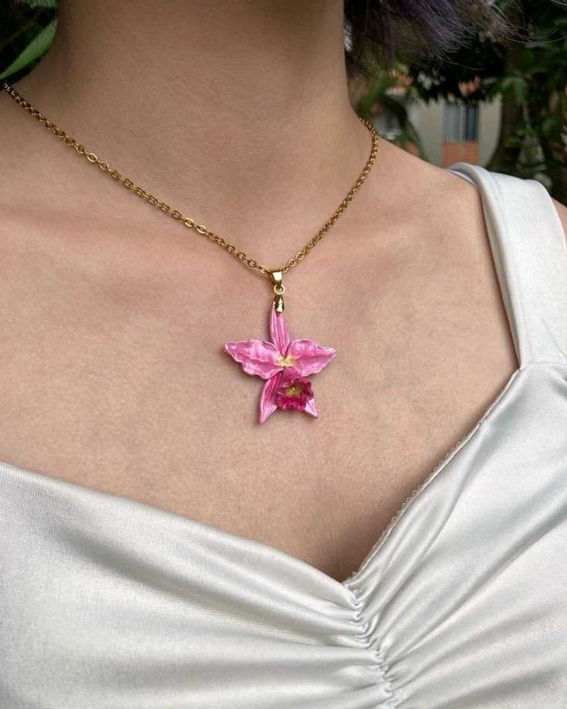 Orchid Necklace