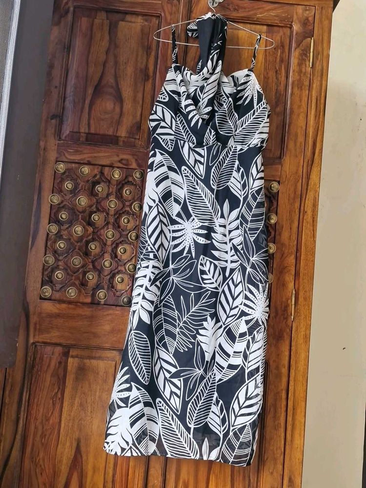 Tokyo talkies Midi dress