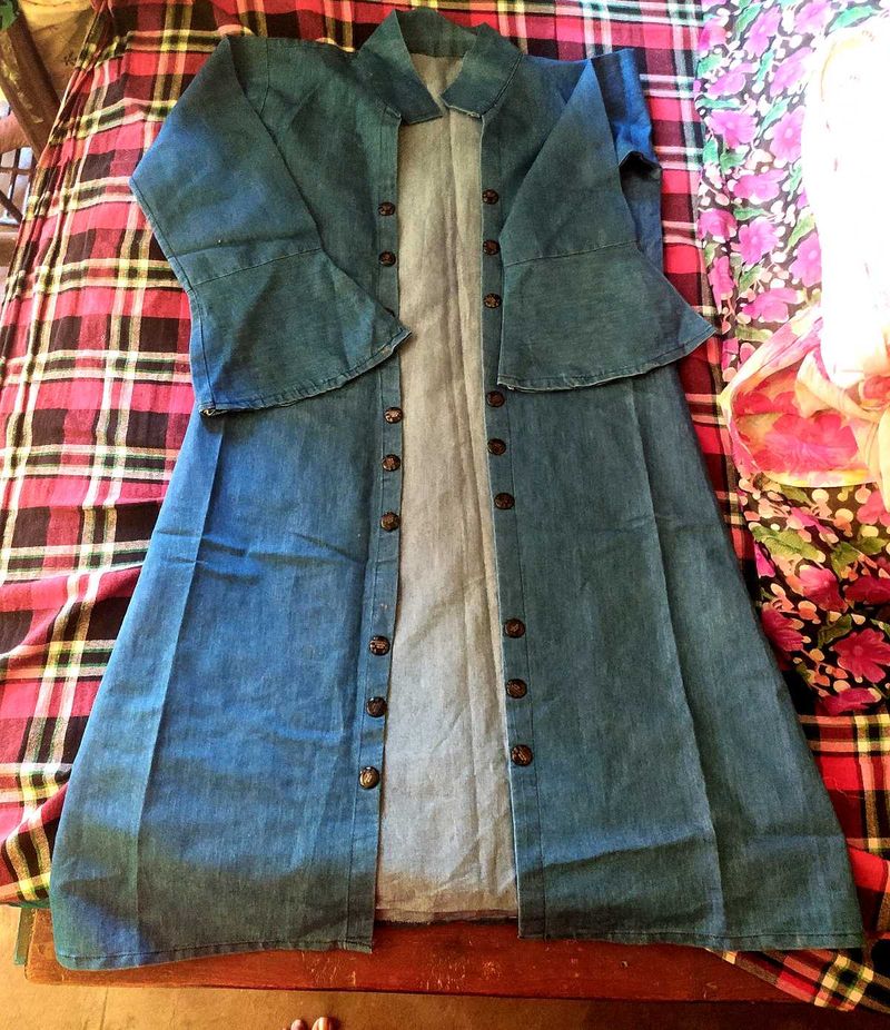 It&#39;s 3 Pice&#39;s Dress Cot.
