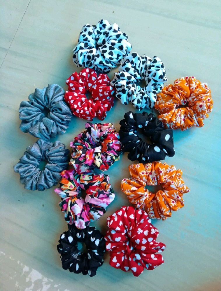 Offer 🥳🥳🥳 Beautiful Scrunchies❤️❤️