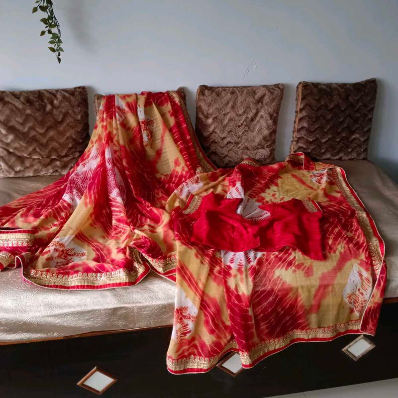🛍️ Red &amp; Faded Golden Saree ⭐⭐⭐⭐