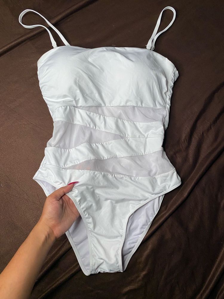 White Sexy Bodysuit 😍