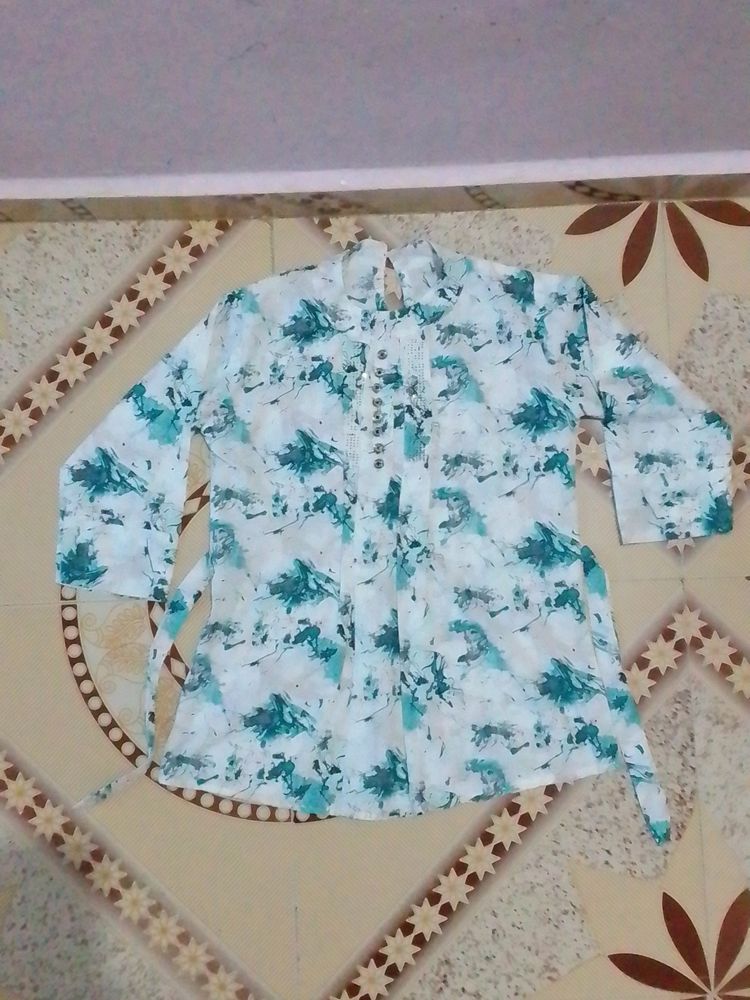 Regular wear top
