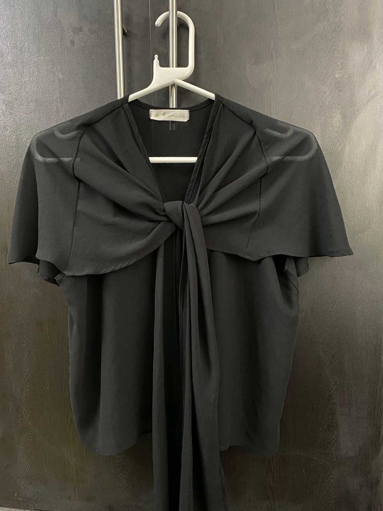 Elegant Black Tie Top