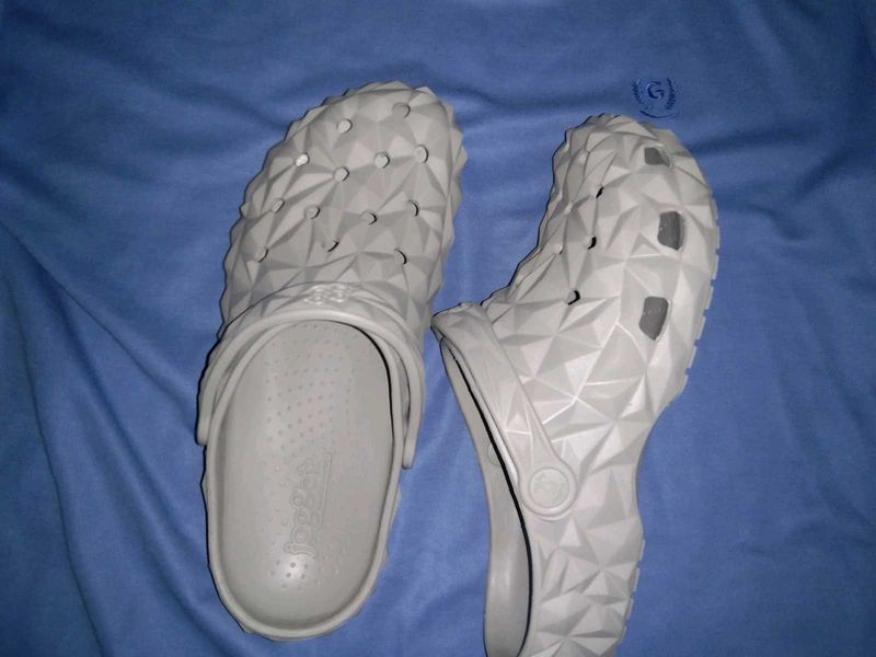 Unique Grey Clogs combo of 2t shirts