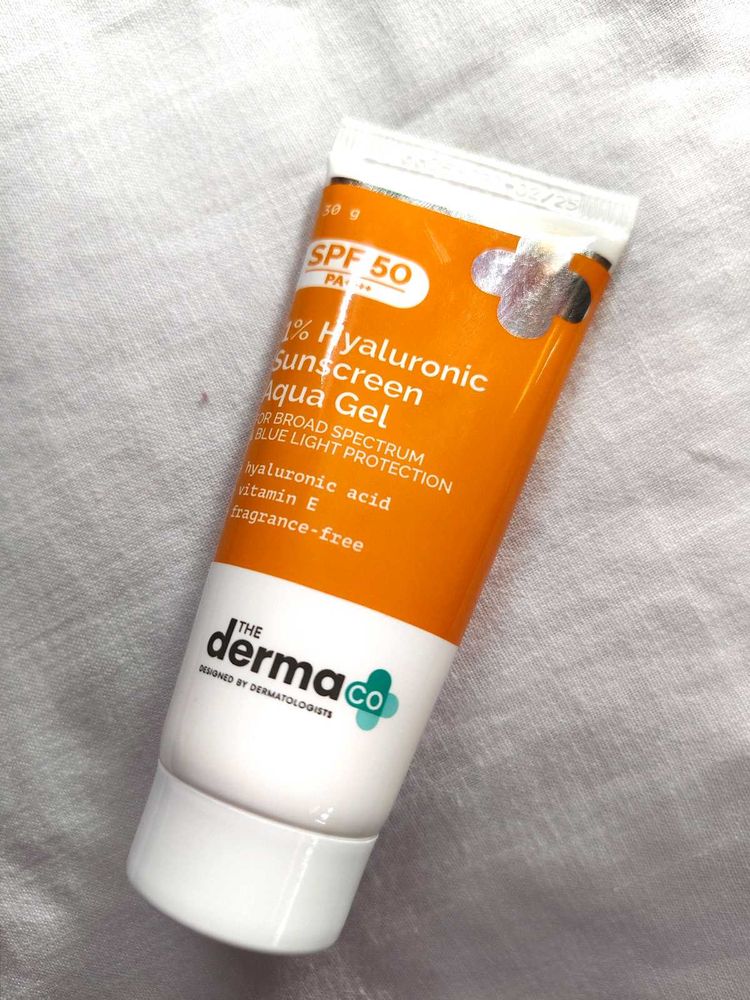 The Derma Co 1% Hyaluronic Sunscreen Aqua Gel SPF