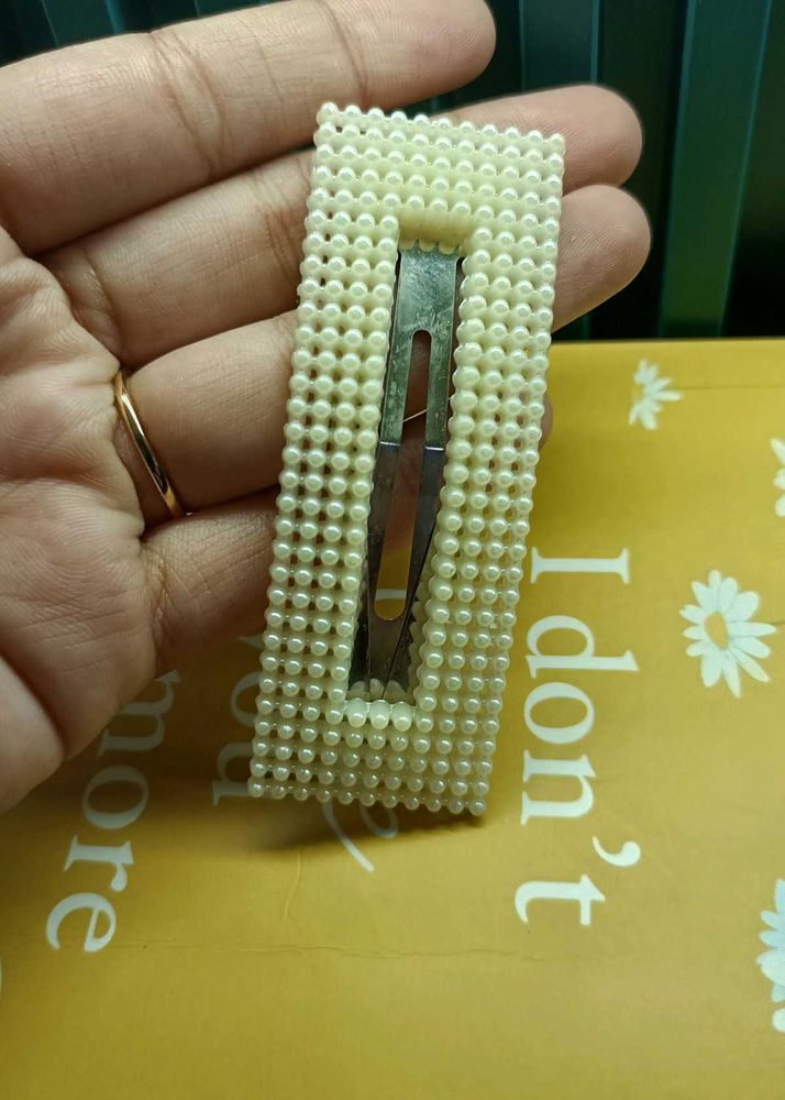 Pearl Hair Clip
