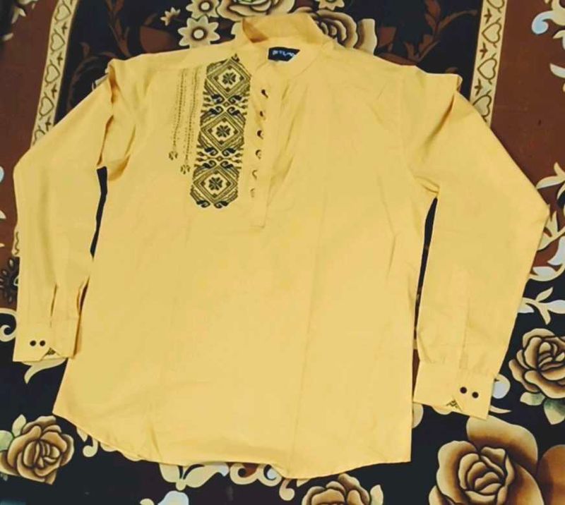 Men&#39;s Embroidered Kurta