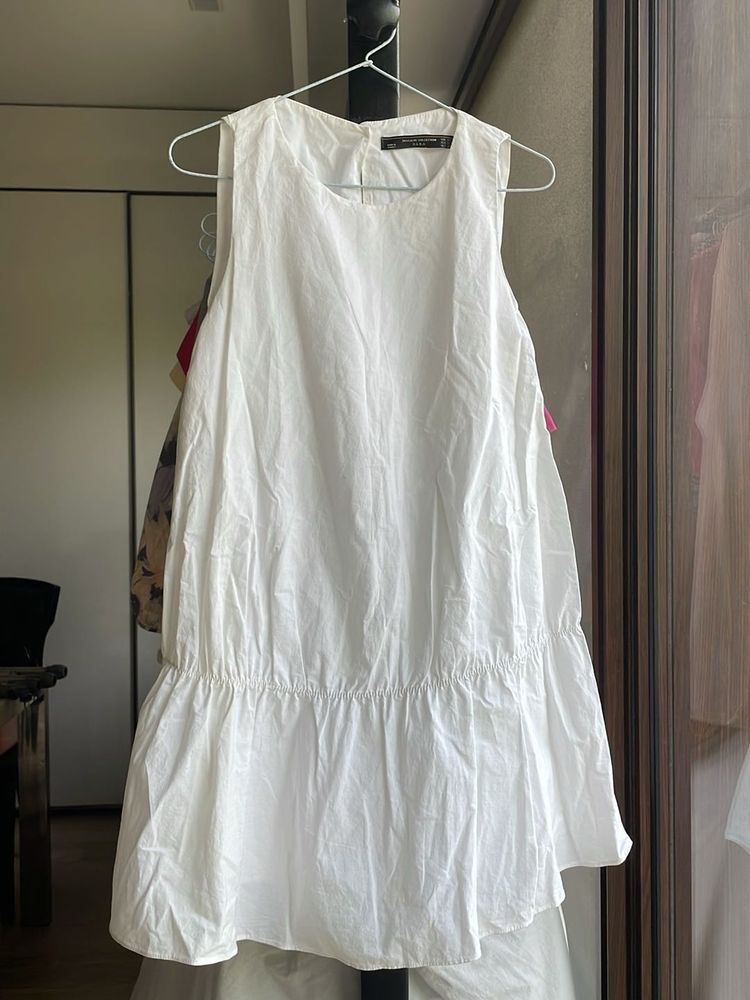 White Sleeveless Dress