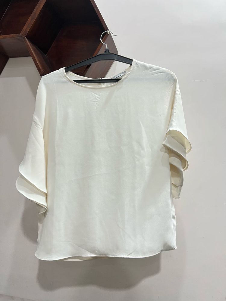 Ruffled Sleeve Top