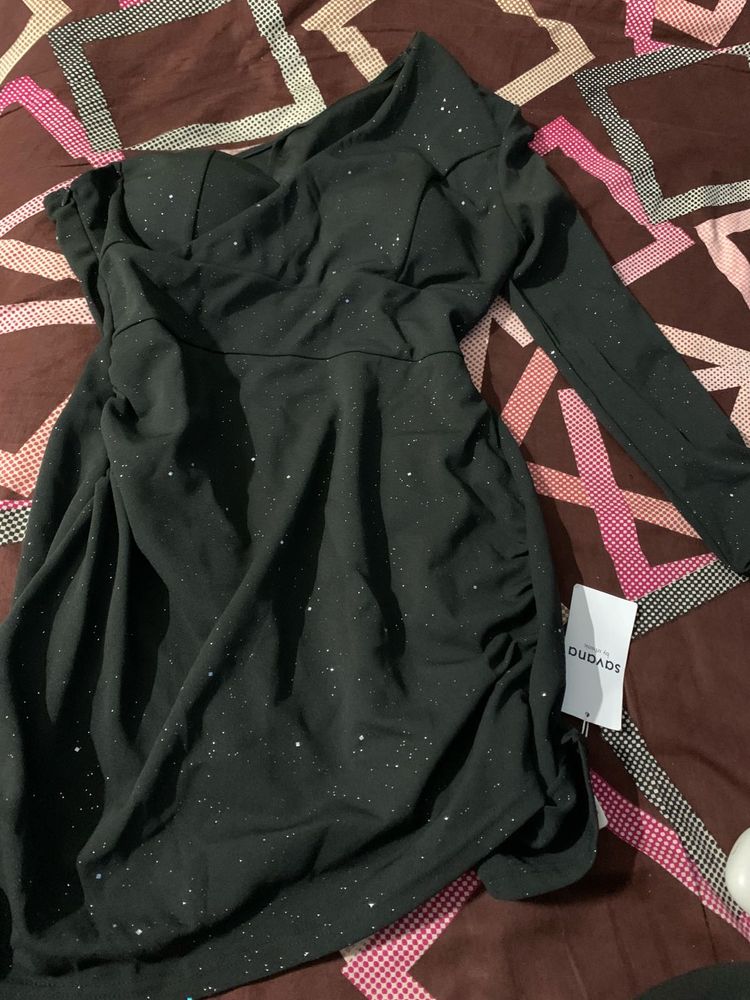 Chic Black One-Shoulder Party Dress