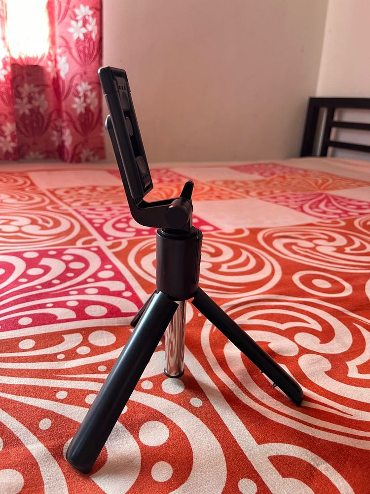 Mini Tripod Stand