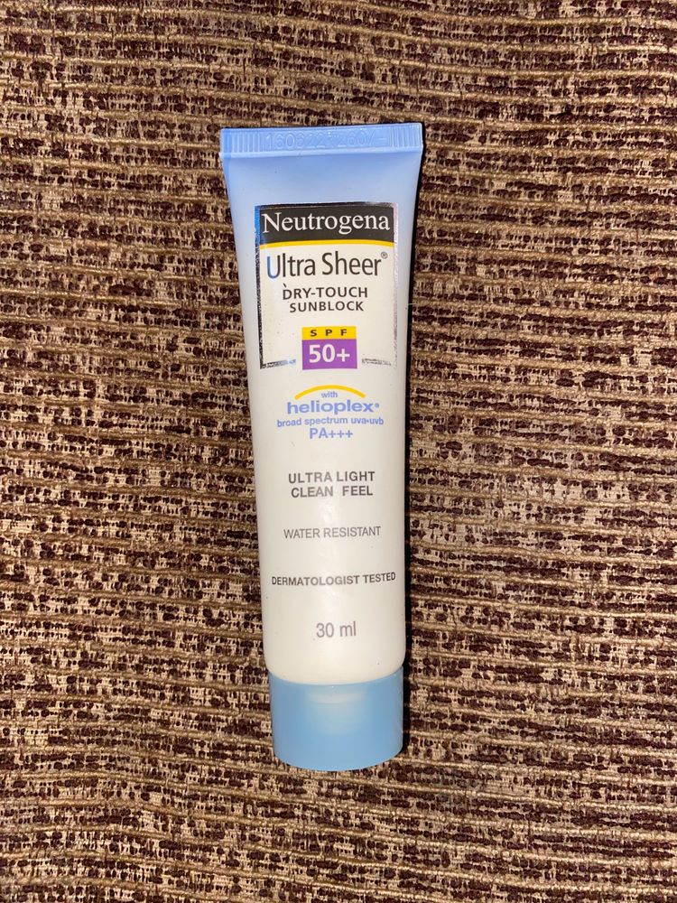 Neutrogena Ultra Sheer Dry Touch Sunscreen With Spf50+