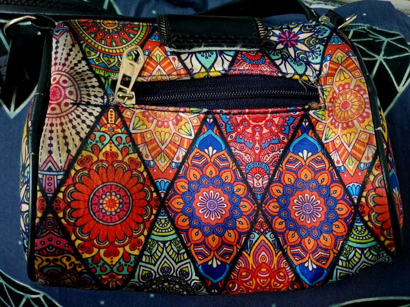 Chic Mandala Crossbody Bag– Vibrant Printed Sling