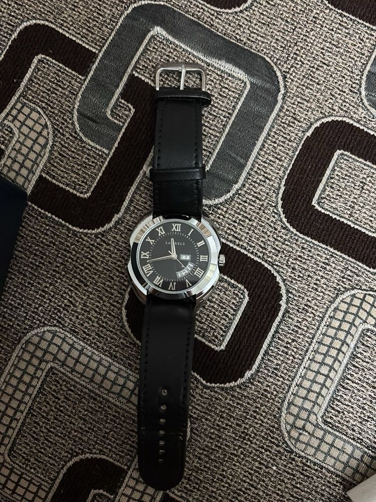 Classic LAURELS Watch