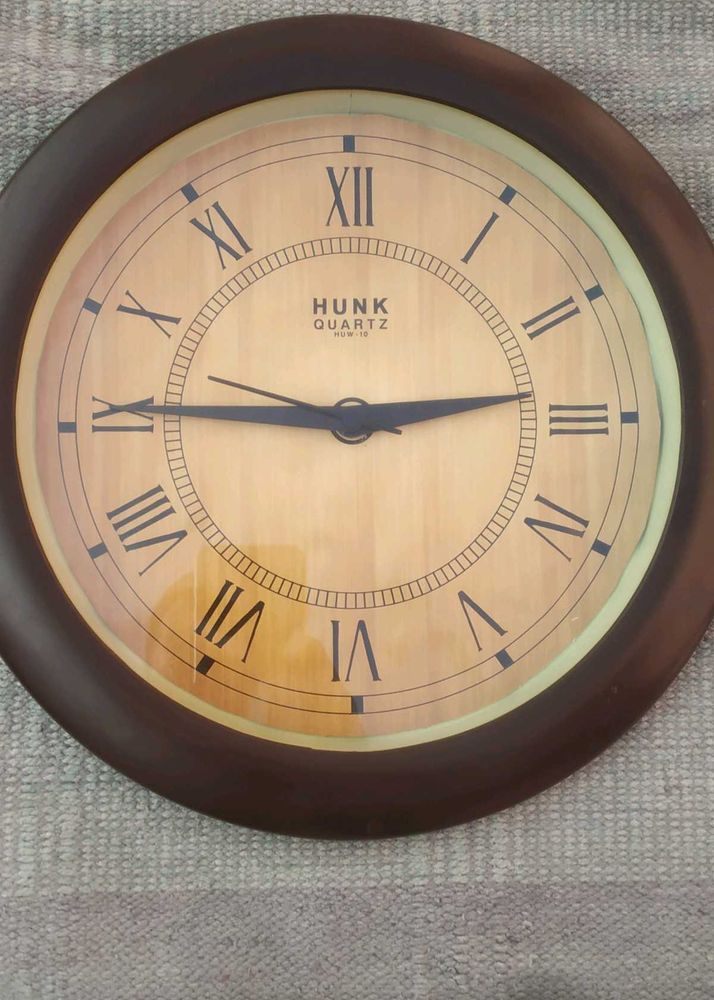 HUNK Quartz Wall Clock