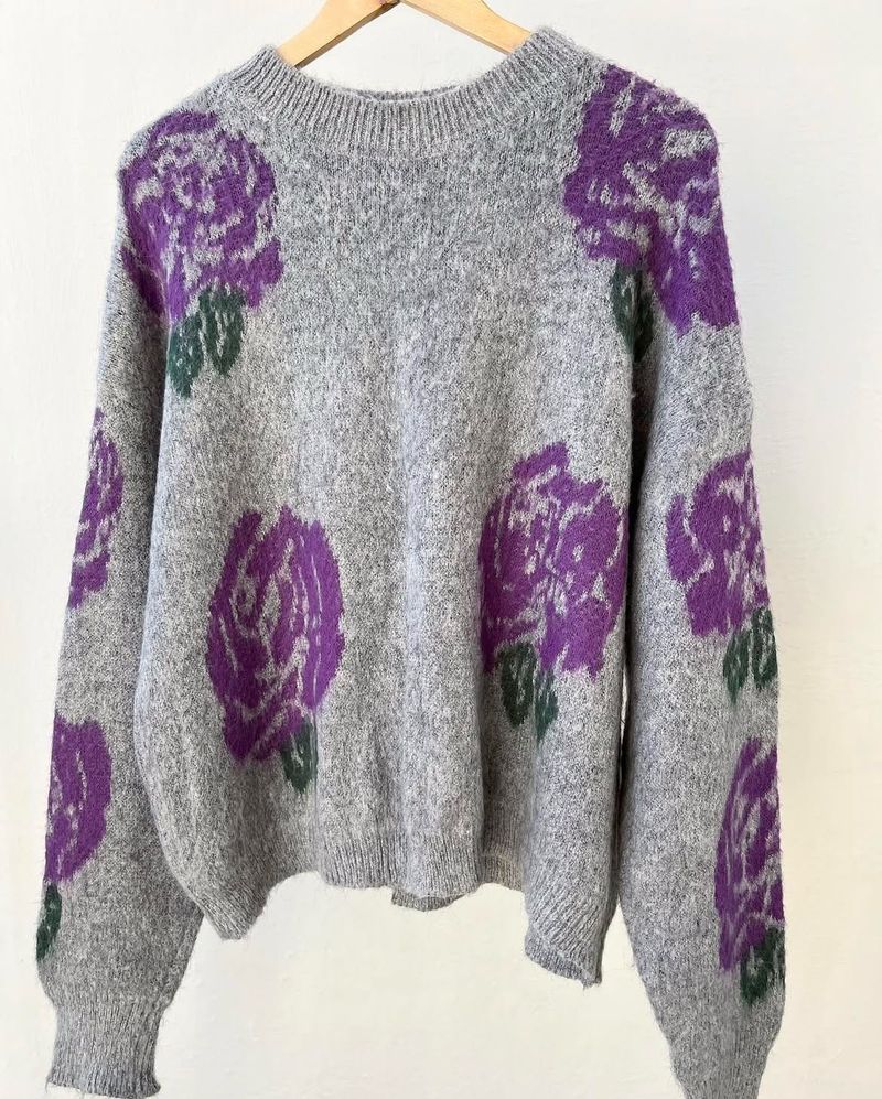🪻Cozy Grey Purple Flower Sweater 🪻