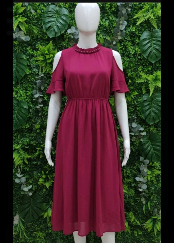 Elegant Maroon Midi Dress