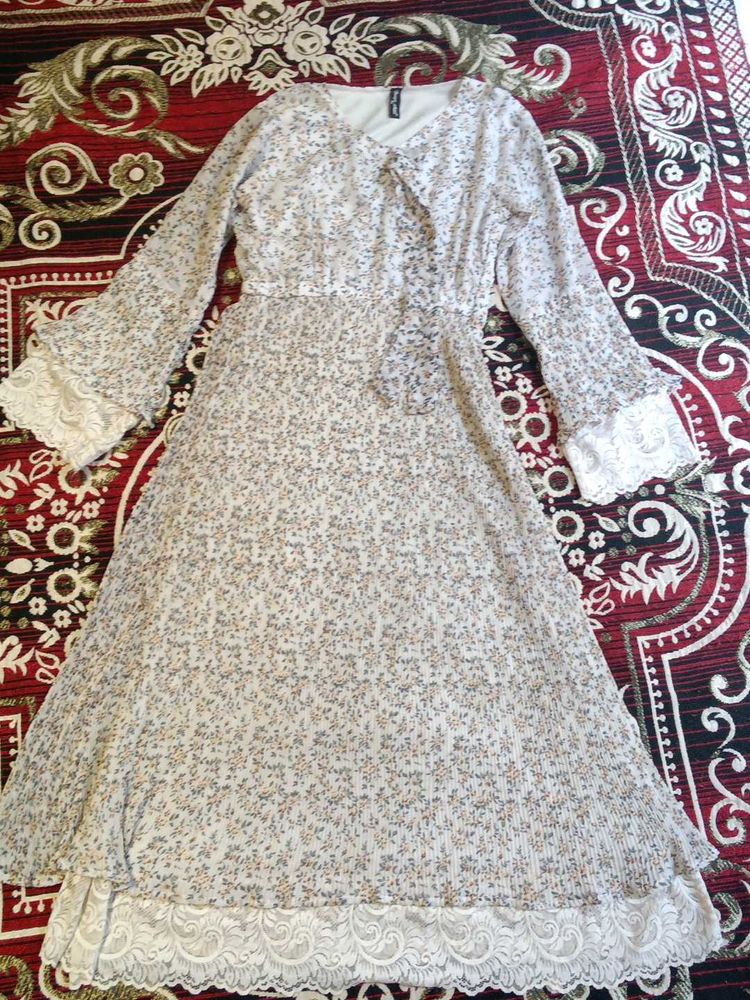 Floral Lace Midi Dress