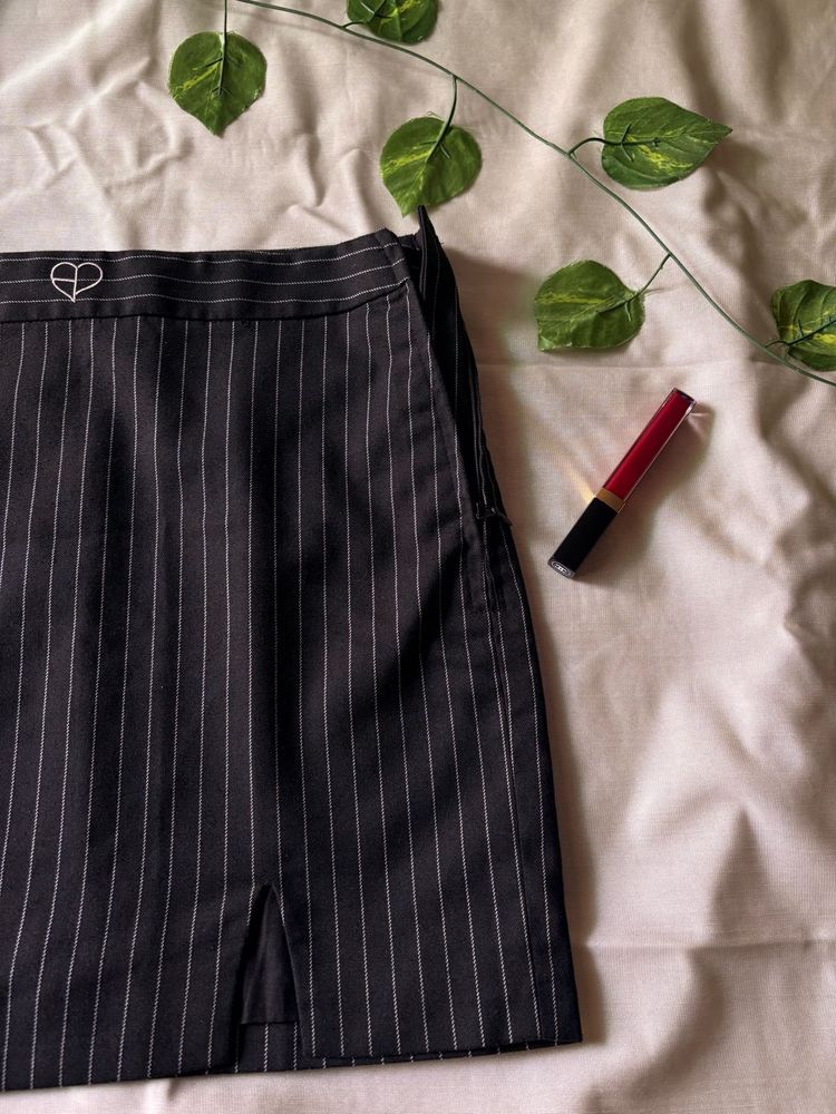 BlackPink X H&amp;M striped Skirt