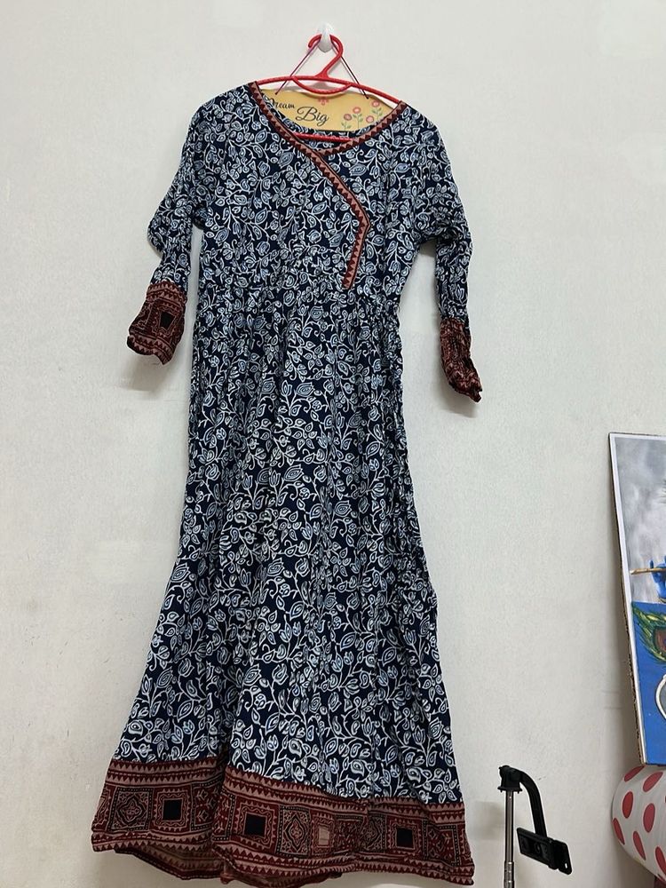 Style: Anarkali-style kurti with a gathered waist