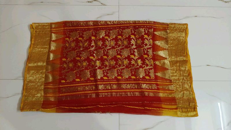 Elegant Red &amp; Gold Sari