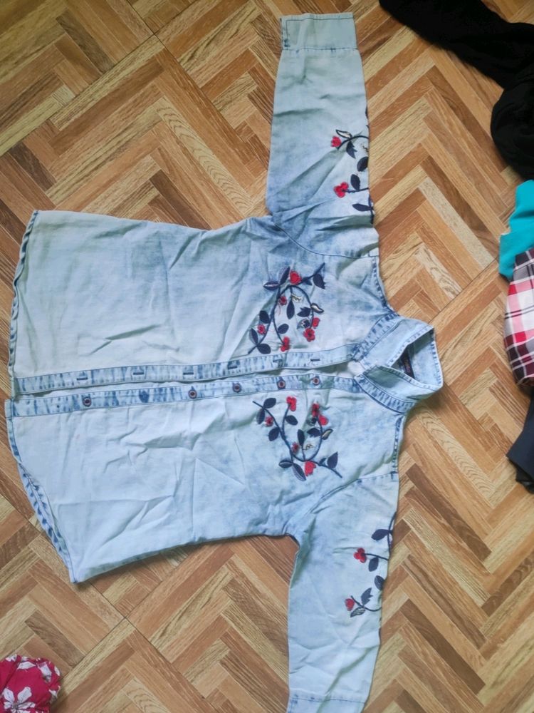 Size L ,And Brand Ebellia