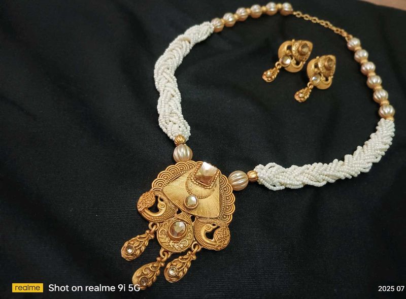 Elegant Pearl and Gold-Tone Jewelry Set